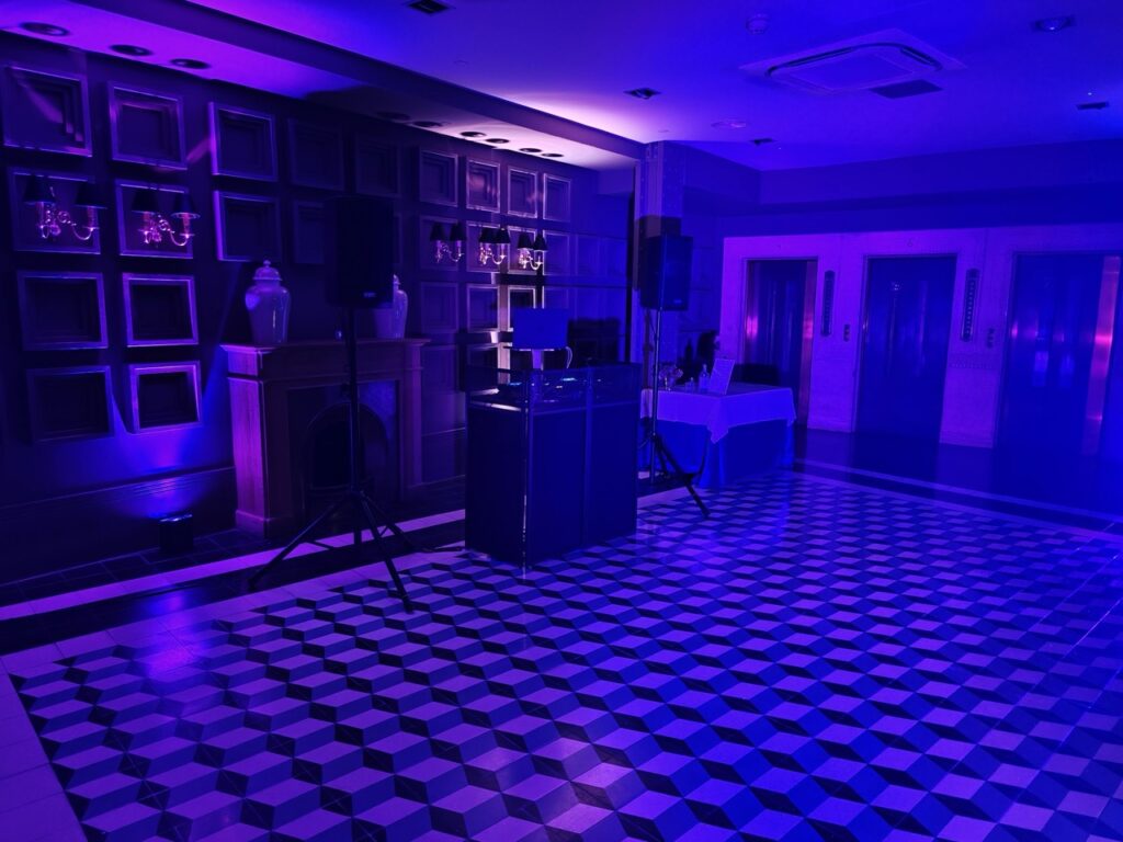 Hispania Restaurant Bank Small DJ Set Up