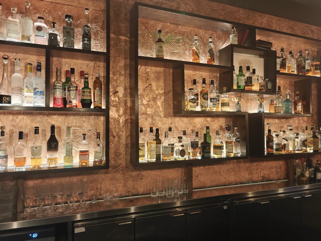 Wild Monkey Bar Waldorf Arstoria Hotel London 1213808 Large